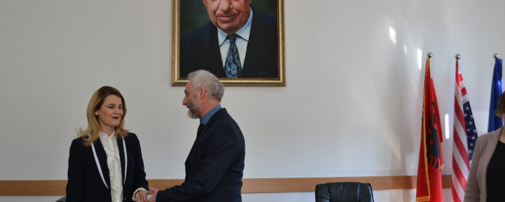 Ministrja e Drejtësisë vizitoi Universitetin e Gjakovës “Fehmi Agani”
